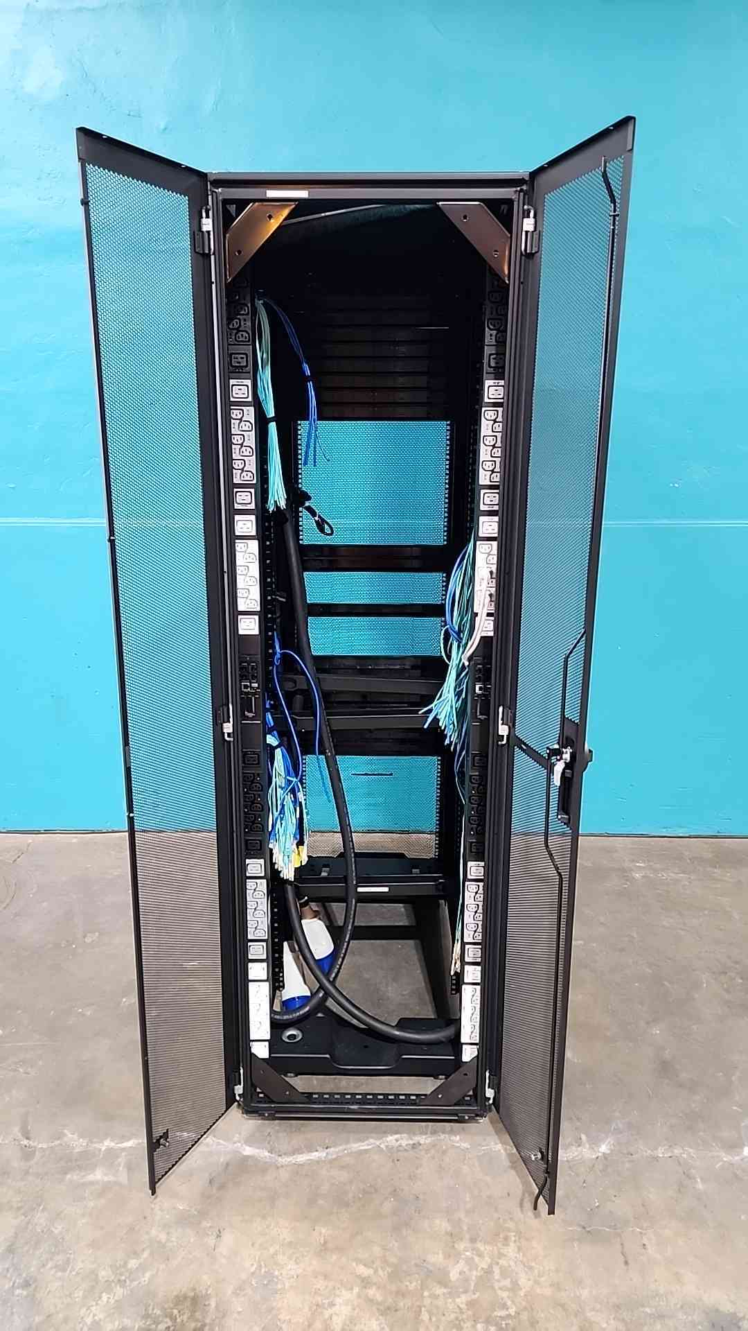 HPE 866973-001 42U G2 Enterprise Server Rack Cabinet 600x1200mm