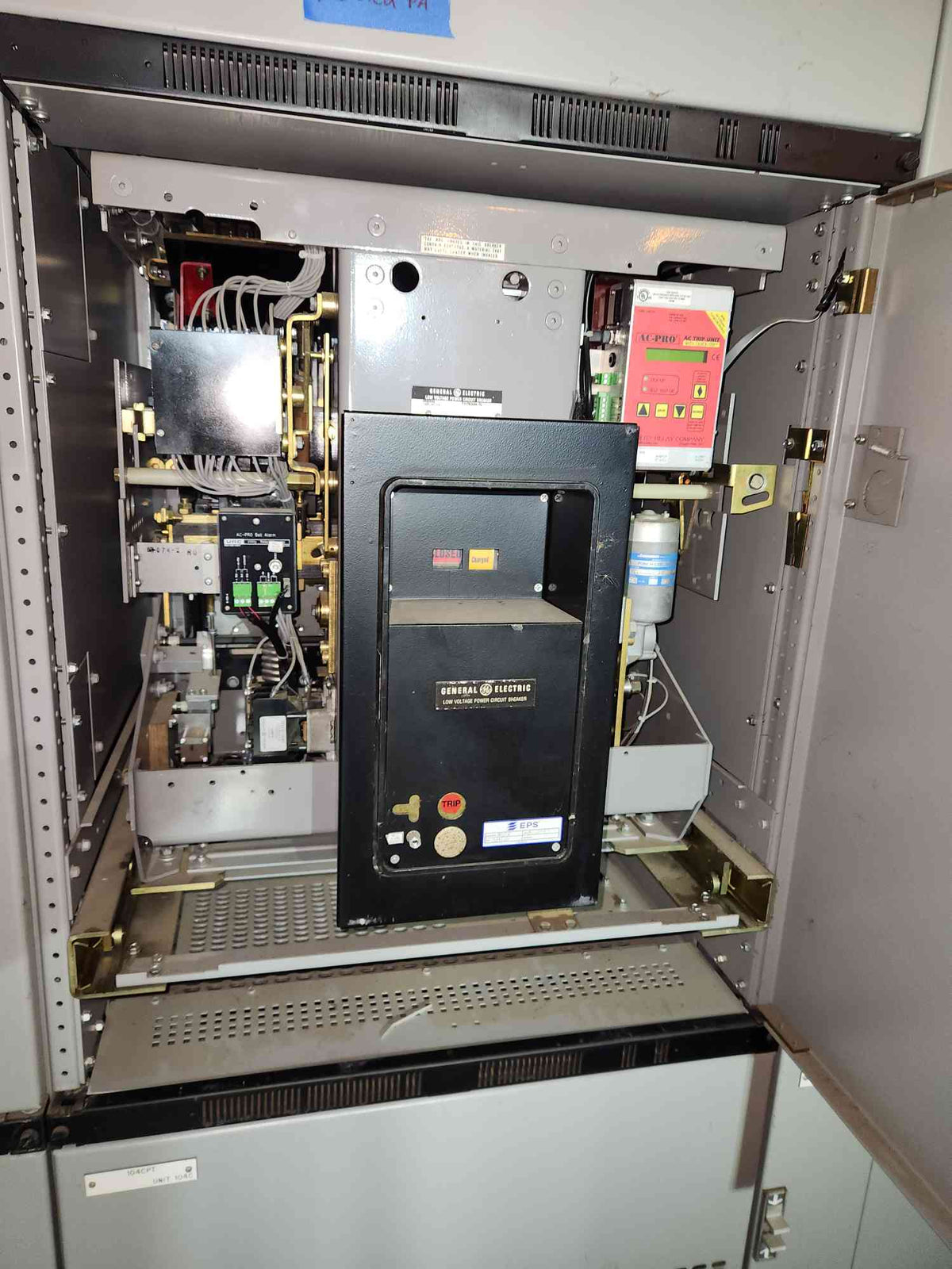 GE AKD-8 480V 3PH Low Voltage Power Switchgear AKR Drawout Breakers AC-PRO Trip
