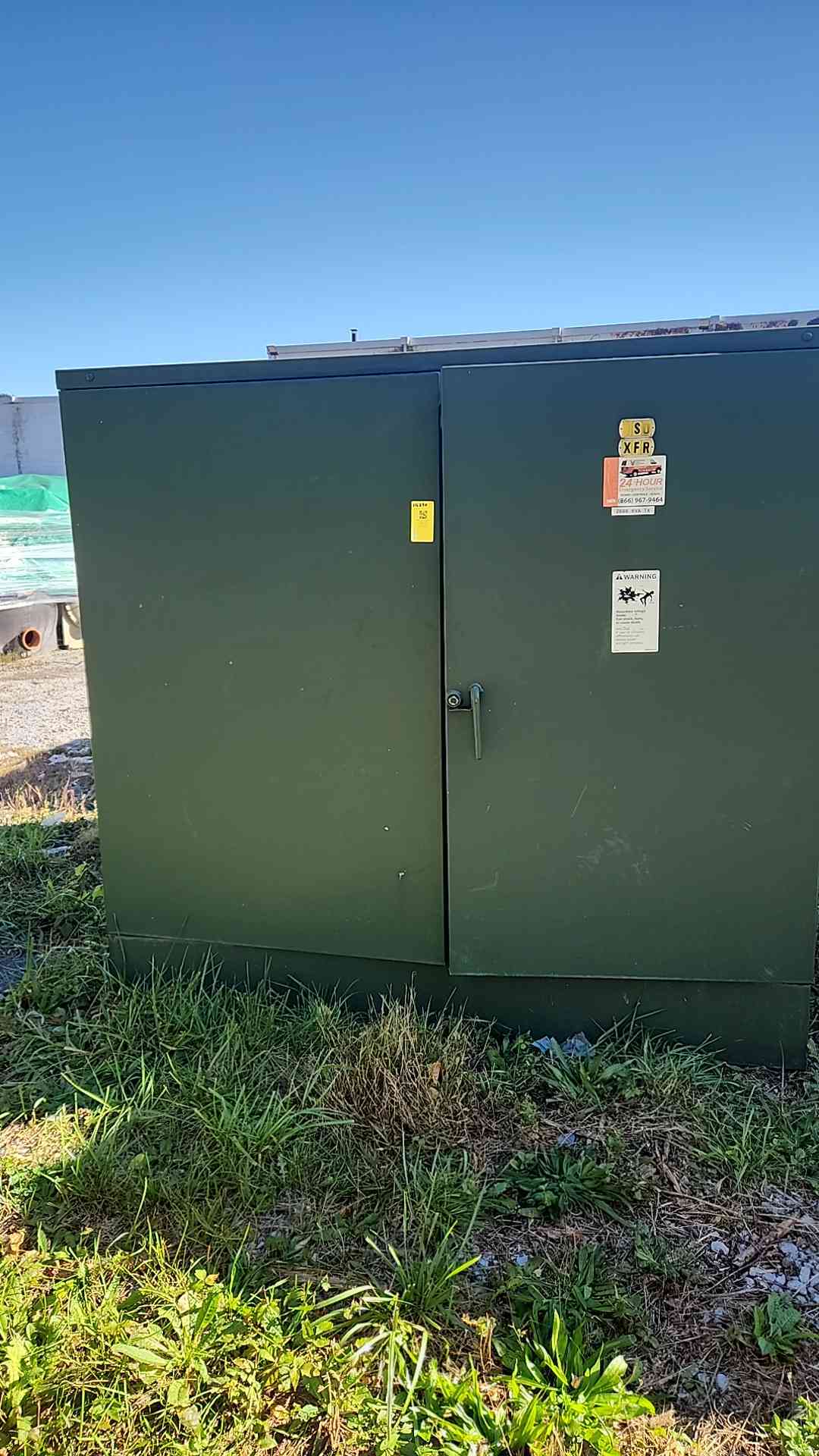Cooper 2000 kVA 2240 kVA 3 Phase Padmount Transformer 13200V to 4800V Industrial