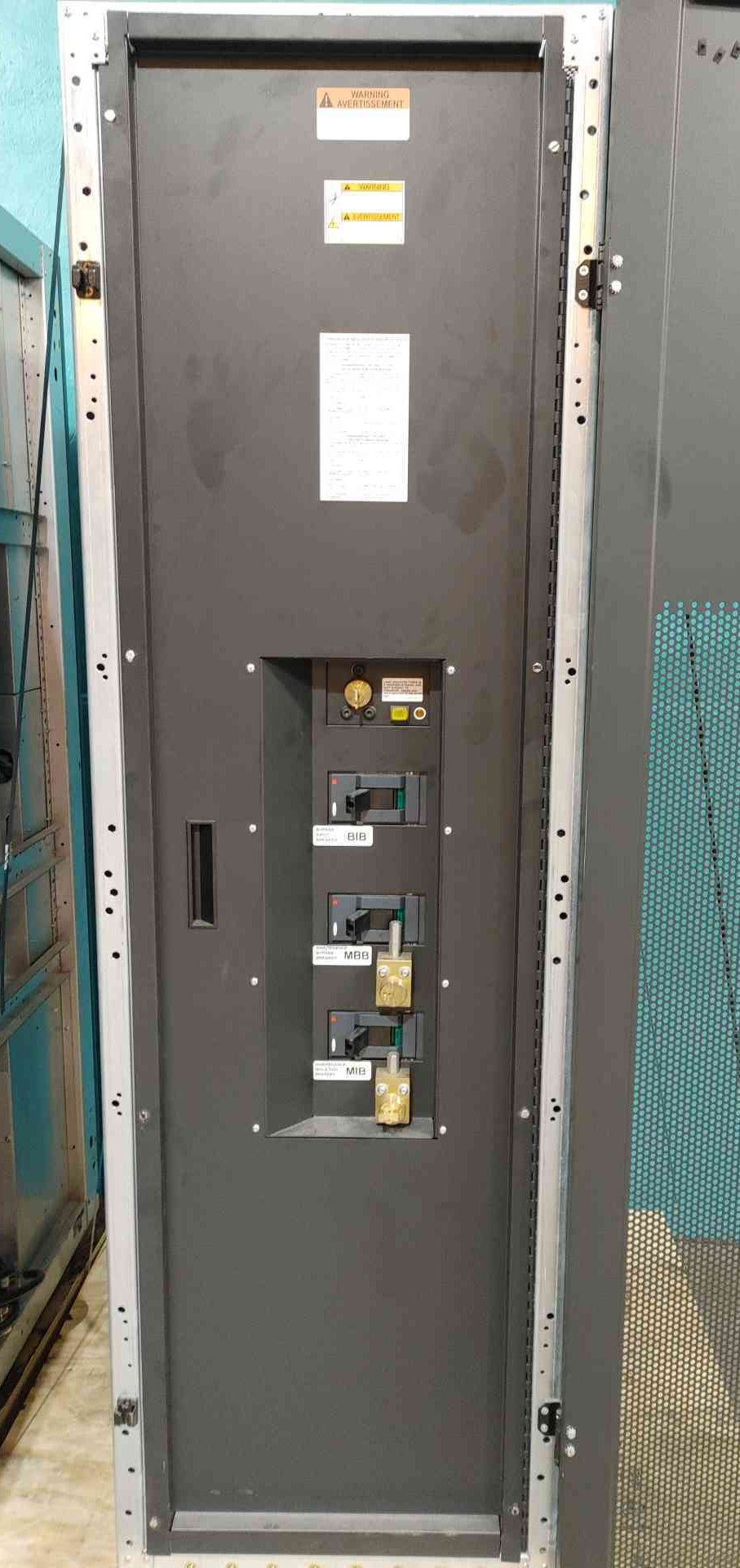 Liebert 160kVA UPS System 480V 3Ph 38SA160A0A00 w/ Battery & Bypass Cabinets