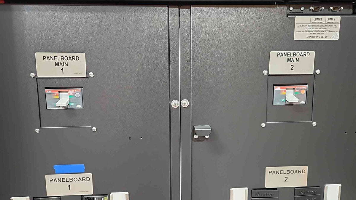 Liebert PPC 150kVA Data Center PDU 480V 208V PPA150C w/ EXC Side Panel Cabinet