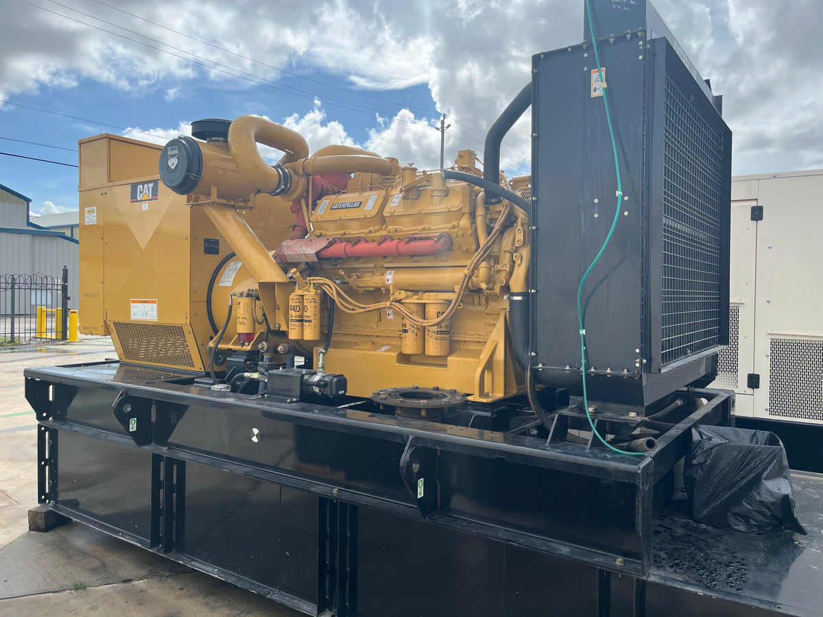 600KW Caterpillar 3412C  Diesel Generator Set 277/480  415hrs