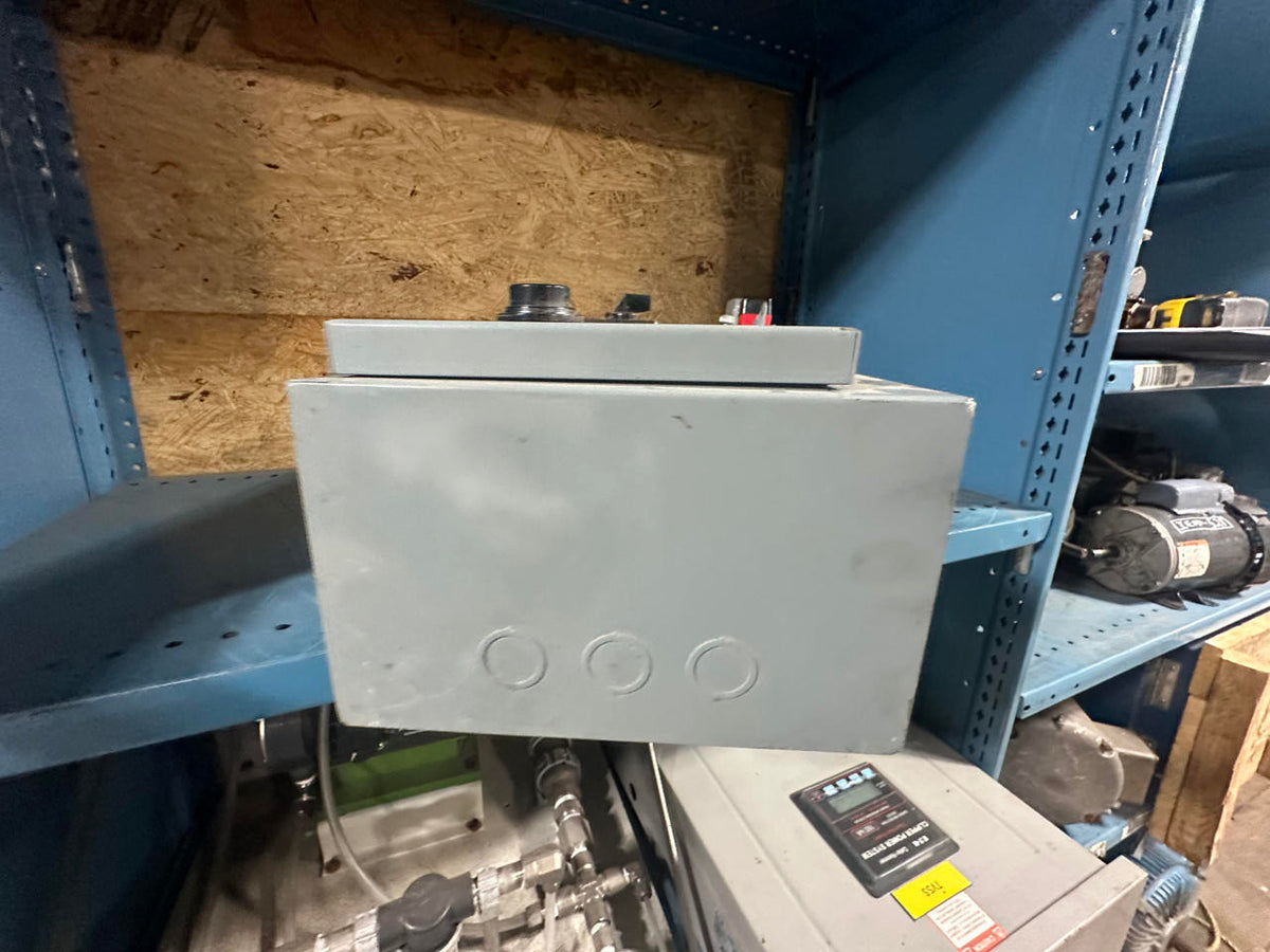 Square D Fusable Disconnect with Motor Starter Contactor