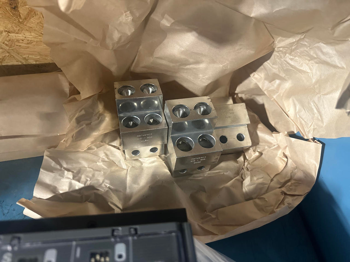 ABB Breaker with Lug Kit, 1200 Amp, New Surplus
