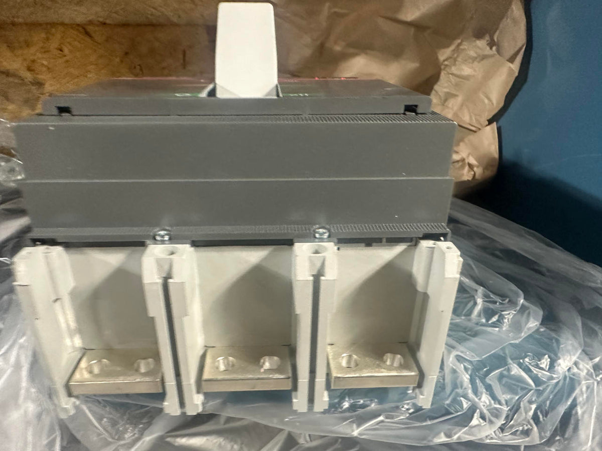 ABB Breaker with Lug Kit, 1200 Amp, New Surplus