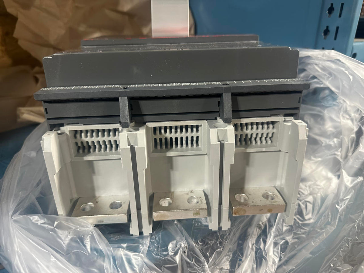 ABB Breaker with Lug Kit, 1200 Amp, New Surplus
