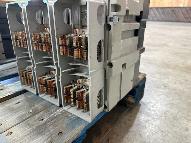 Schneider Motorized Electronic Breaker for paralelling, 1600 Amps