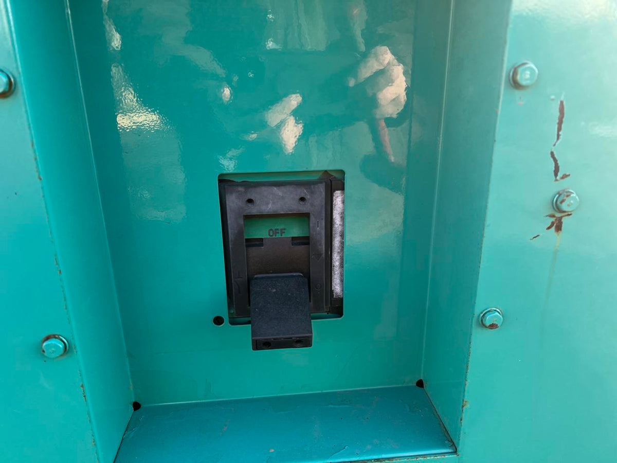 400 kW Onan/Cummins Gen End with Controller and Braker, 129 Hours, Year – 2001