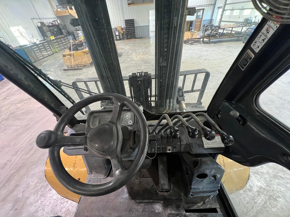CAT DP55 Forklift 12000 lb capacity Diesel Triple Stage Mast Side Shift Fork Positioner 42″ Forks DSLP1138