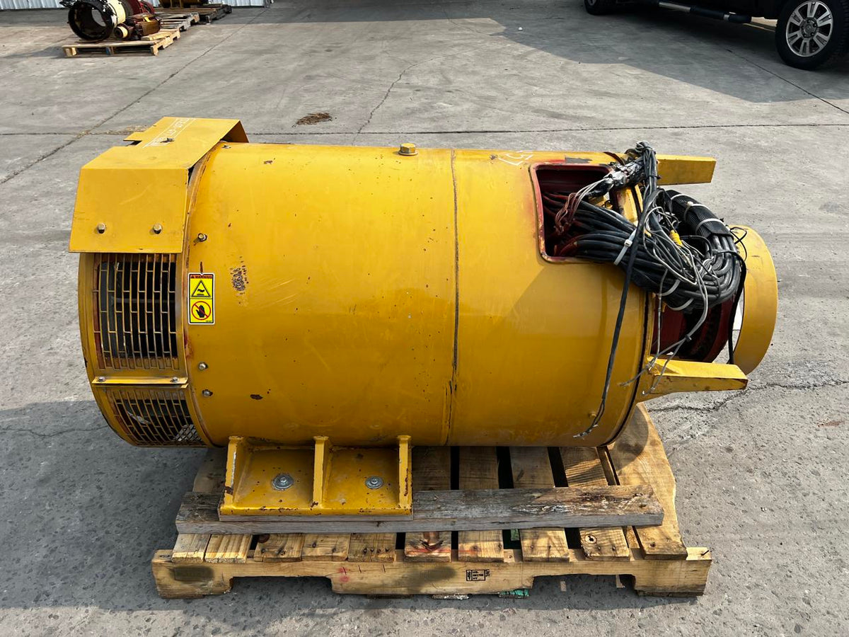 725 kW CAT Gen End to Fit 3412 or C27, 600 Volt, Year – 2006