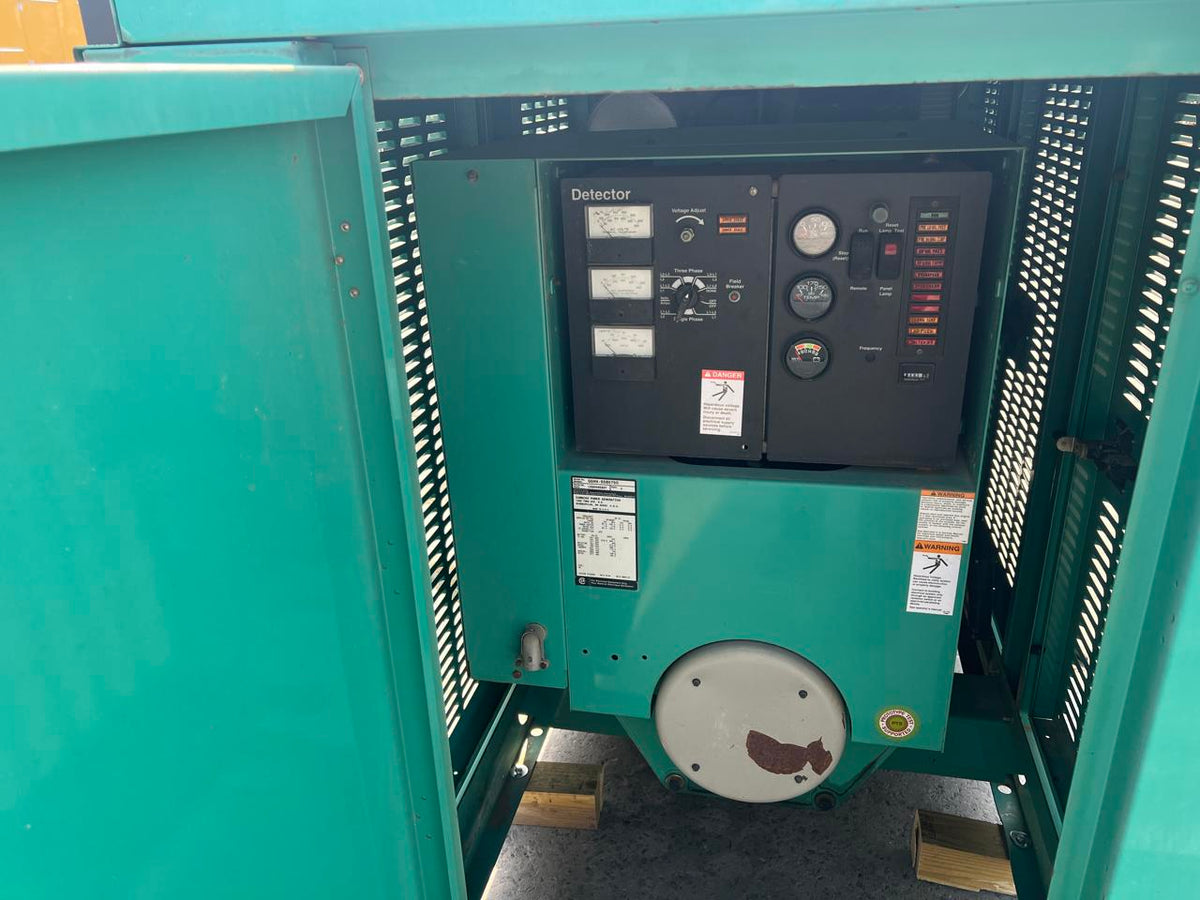 100 kW Cummins/Onan Generator Ford Engine Year – 2002 564 Hours with Enclosure