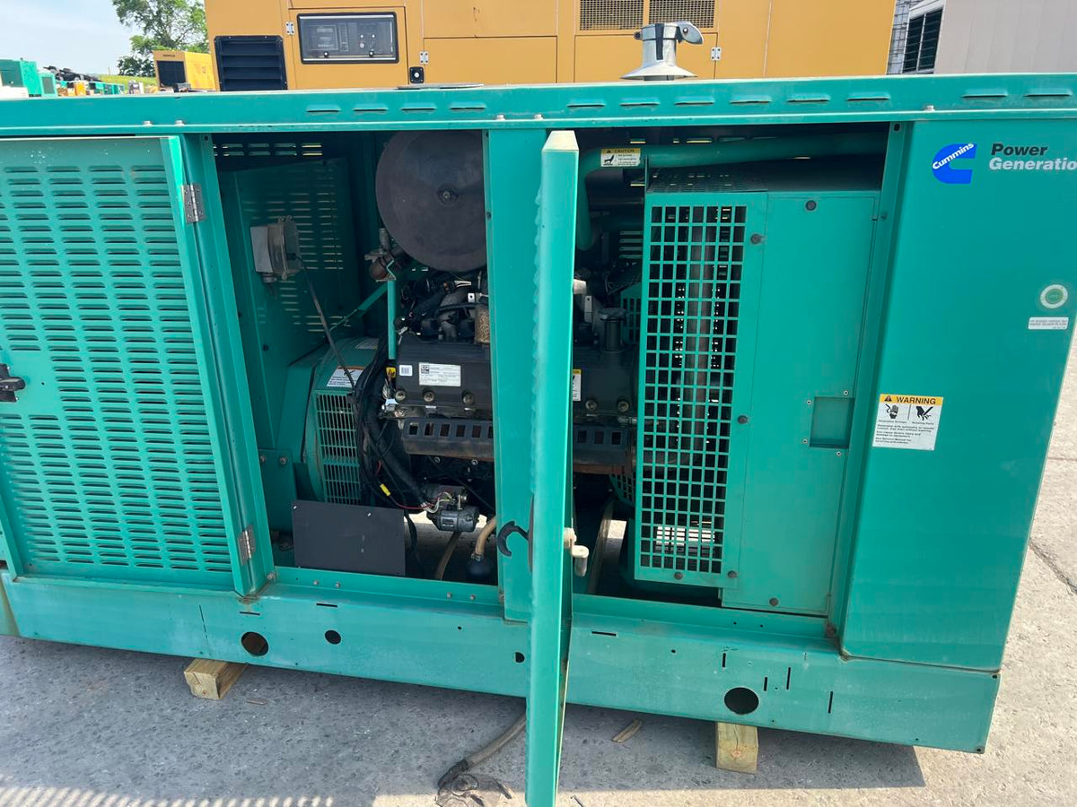 100 kW Cummins/Onan Generator Ford Engine Year – 2002 564 Hours with Enclosure