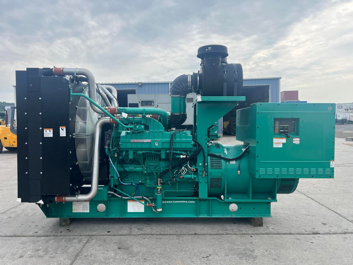 1000kW Cummins/Onan GenSet 30 Liter Cummins Engine New Surplus Year  2021 6 Hours US EPA Tier 4 with Remote after Treatment System Included DSLP1158