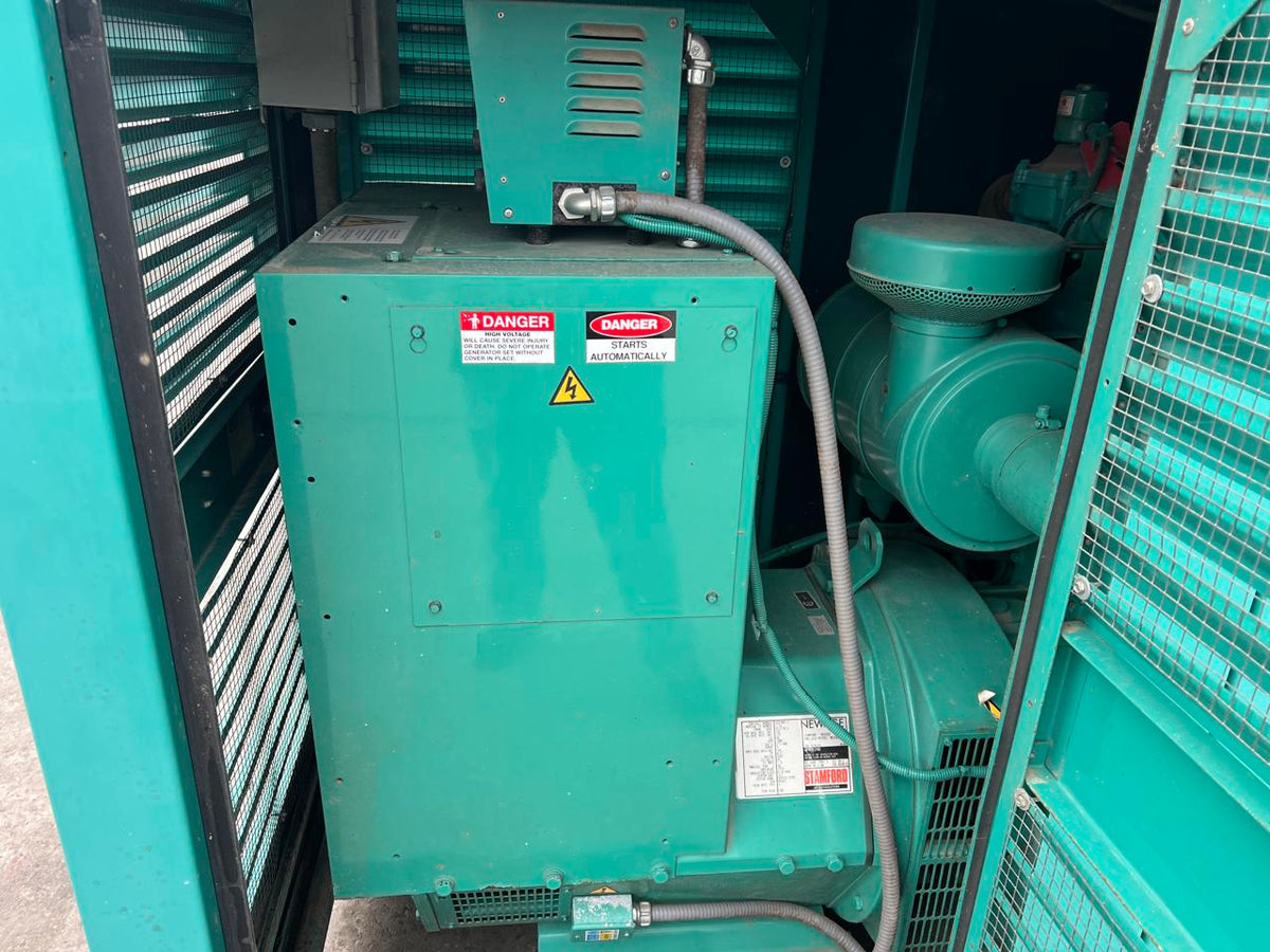 125 kW Cummins/Onan Gen Set, with Enclosure, Natural Gas or Propane, 8.3 Liter Cummins Egnine, Year – 2003, 37 Hours since new