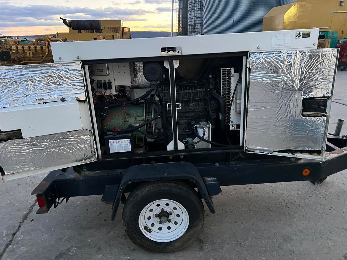 25 kW MQ Wisper Watt Portable Rental Grade Generator with Voltage Selector Switch, Trailer Mounted, Year – 2013