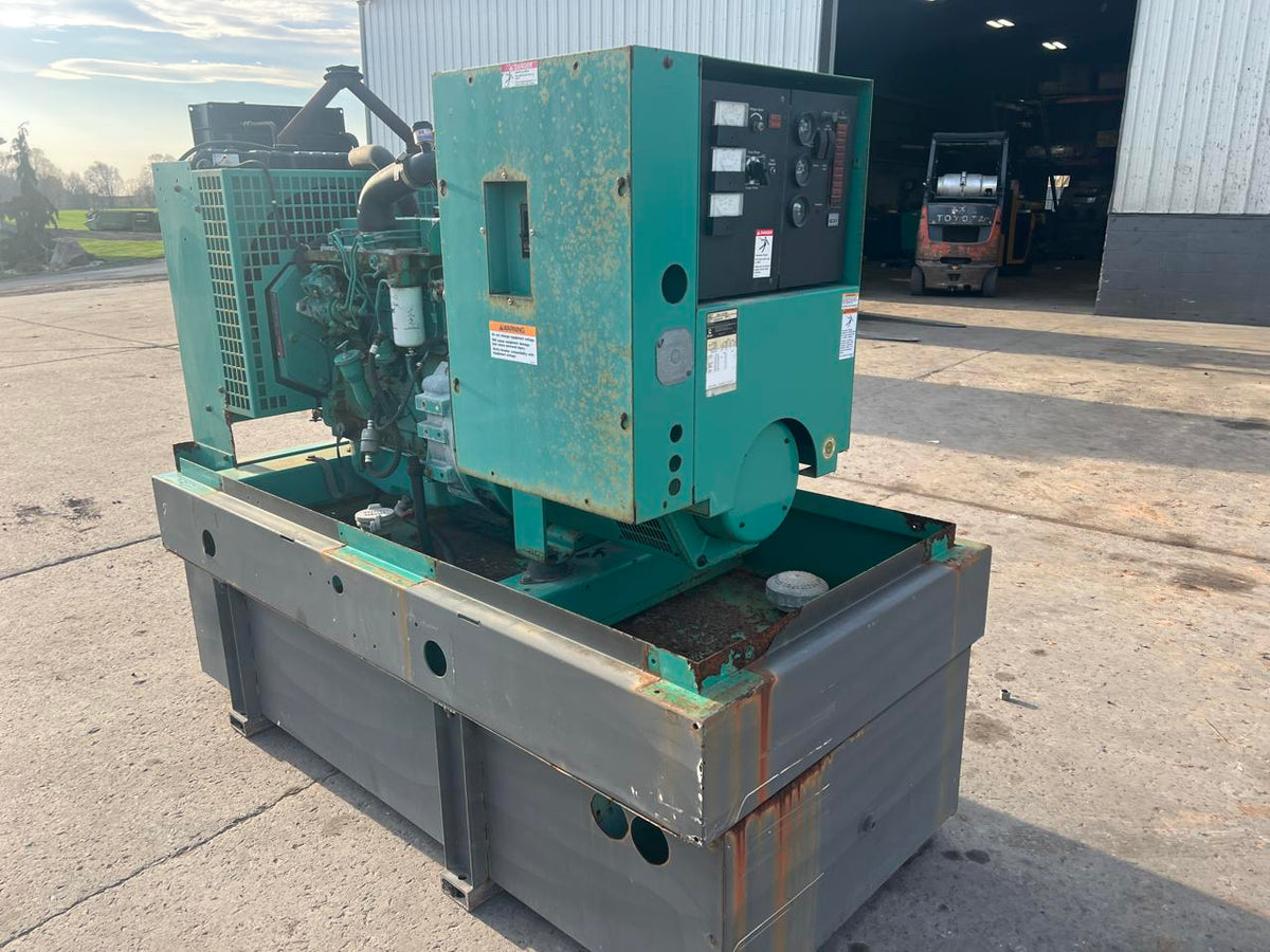 40 kW Cummins/Onan Gen Set, 3.9 Liter Cummins Engine, Open Skid, Year – 2000, 312 Hours