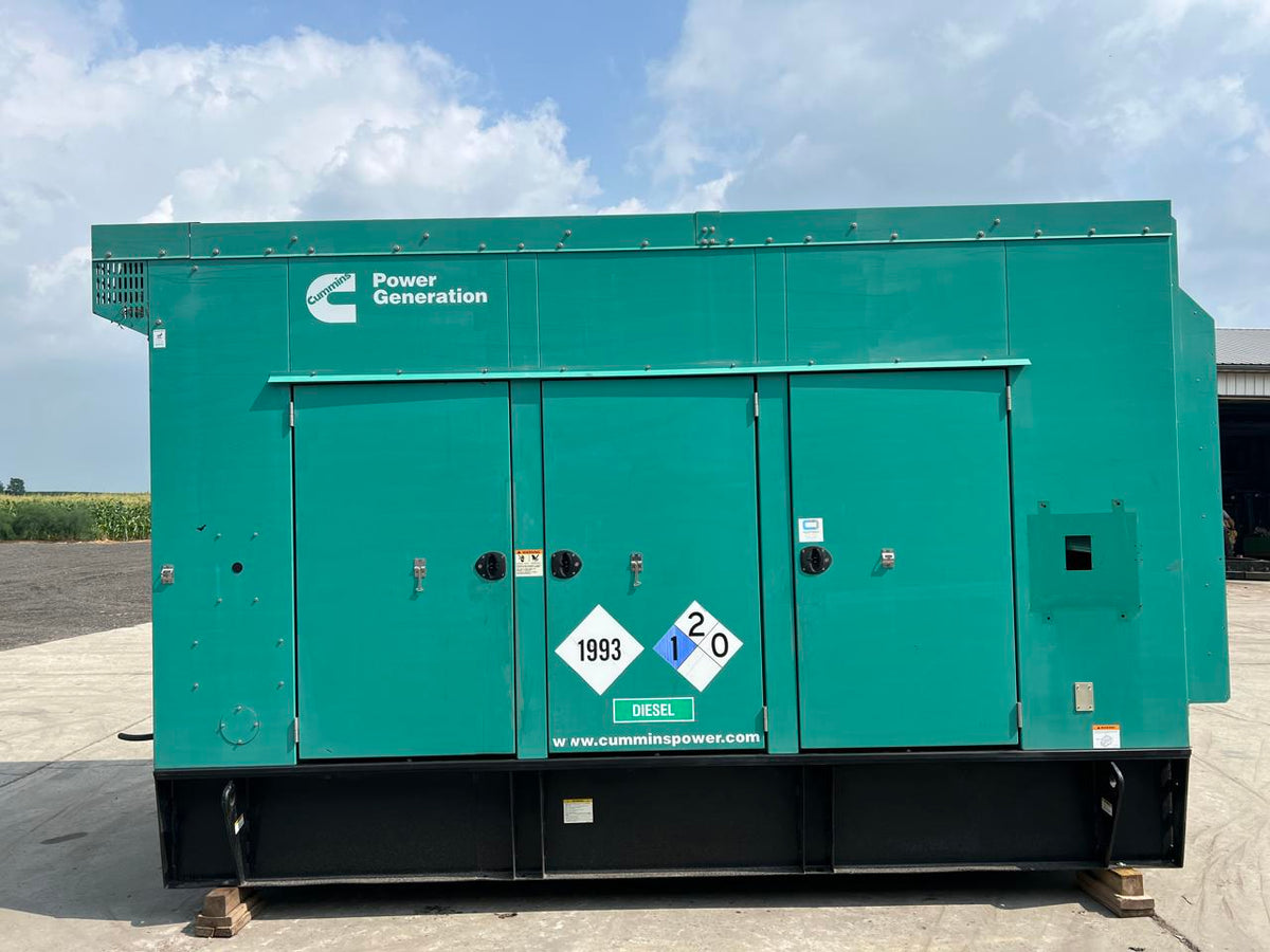 400 kW Cummins/Onan Generator Set, With Enclosed and Base Fuel Tank, Year – 2008, 601 Hours, US EPA Tier 2