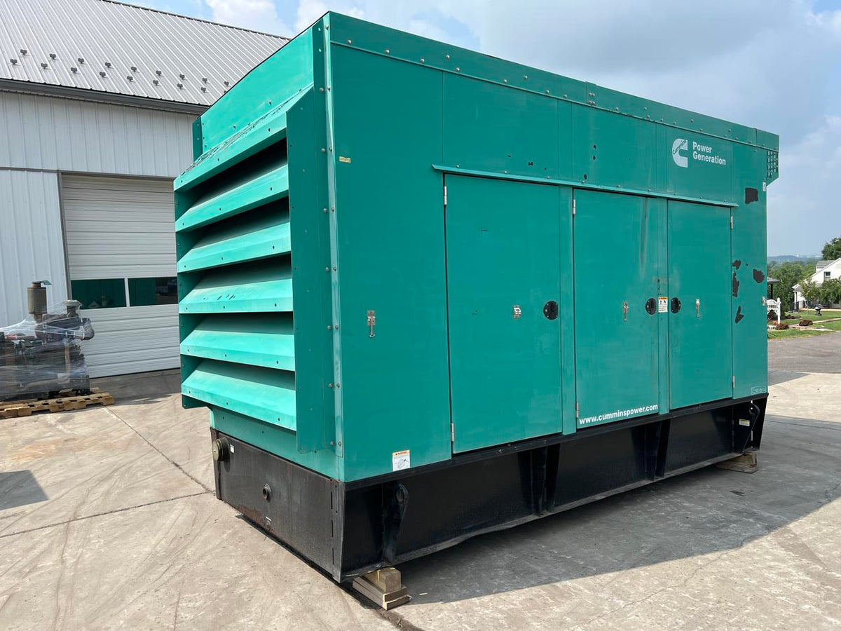 400 kW Cummins/Onan Generator Set, With Enclosed and Base Fuel Tank, Year – 2008, 601 Hours, US EPA Tier 2