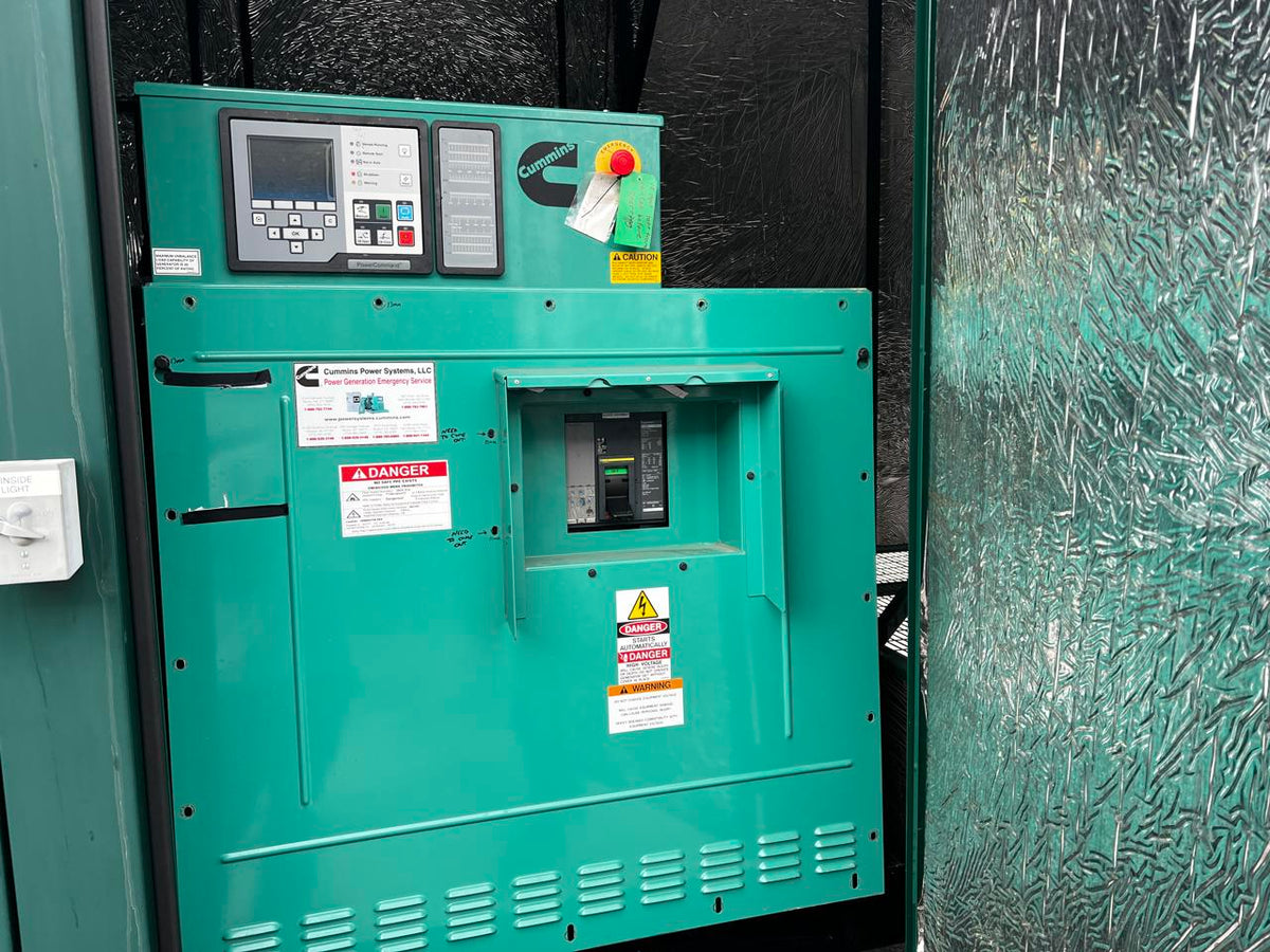 500 kW Cummins/Onan GenSet, Year – 2017, Natural Gas, 114 Hours, Sound Attenuated Enclosure, Like New Condition