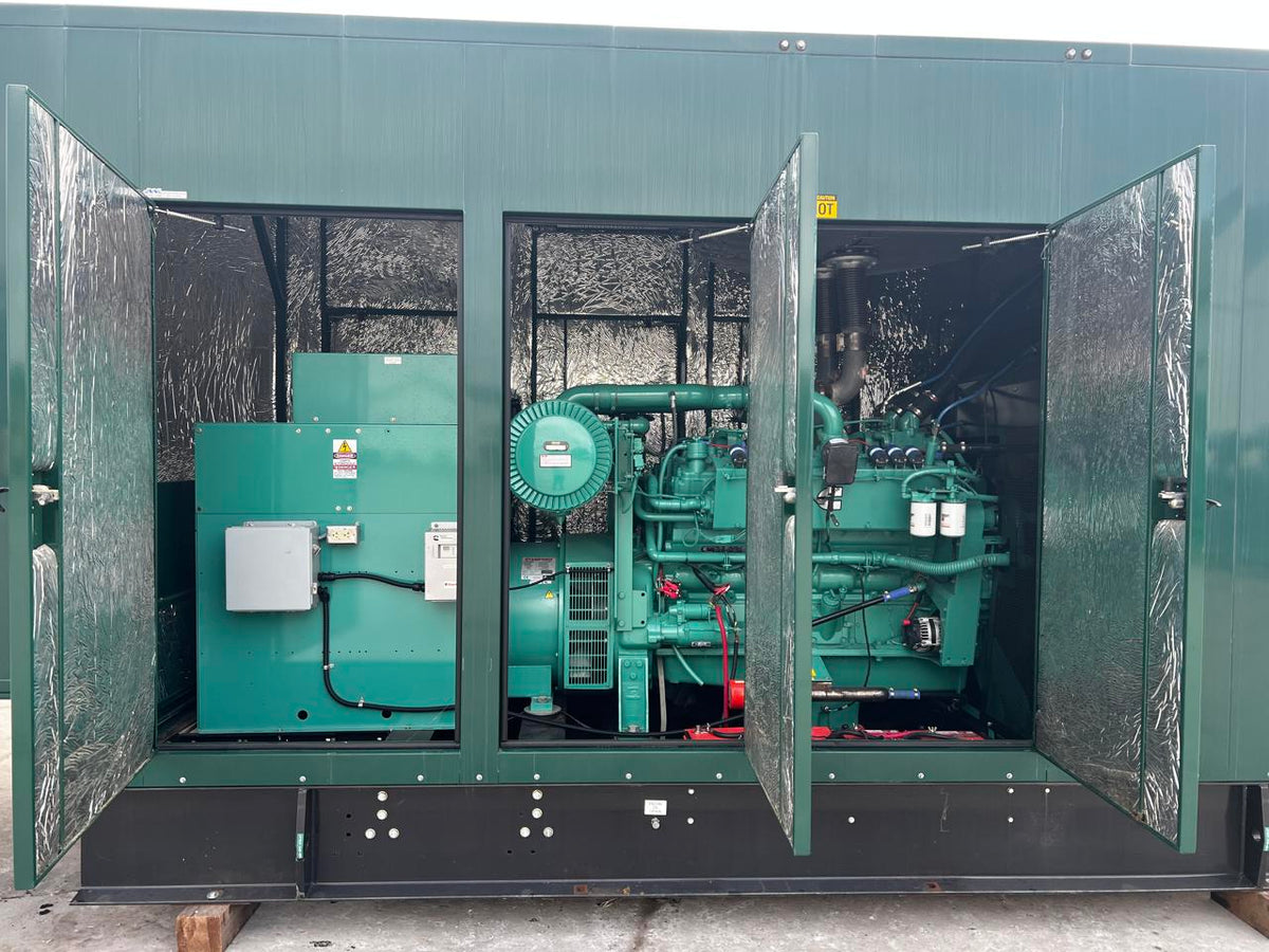500 kW Cummins/Onan GenSet, Year – 2017, Natural Gas, 114 Hours, Sound Attenuated Enclosure, Like New Condition