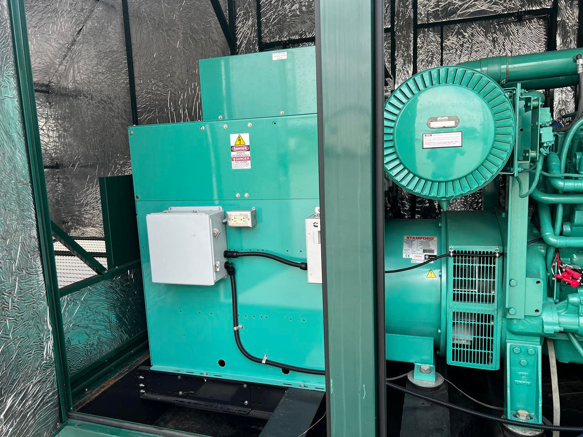 500 kW Cummins/Onan GenSet, Year – 2017, Natural Gas, 114 Hours, Sound Attenuated Enclosure, Like New Condition