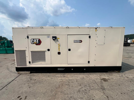 600 kW CAT New Surplus Gen Set with Sound Attenuated Enclosure Year 2023 DSLP1266