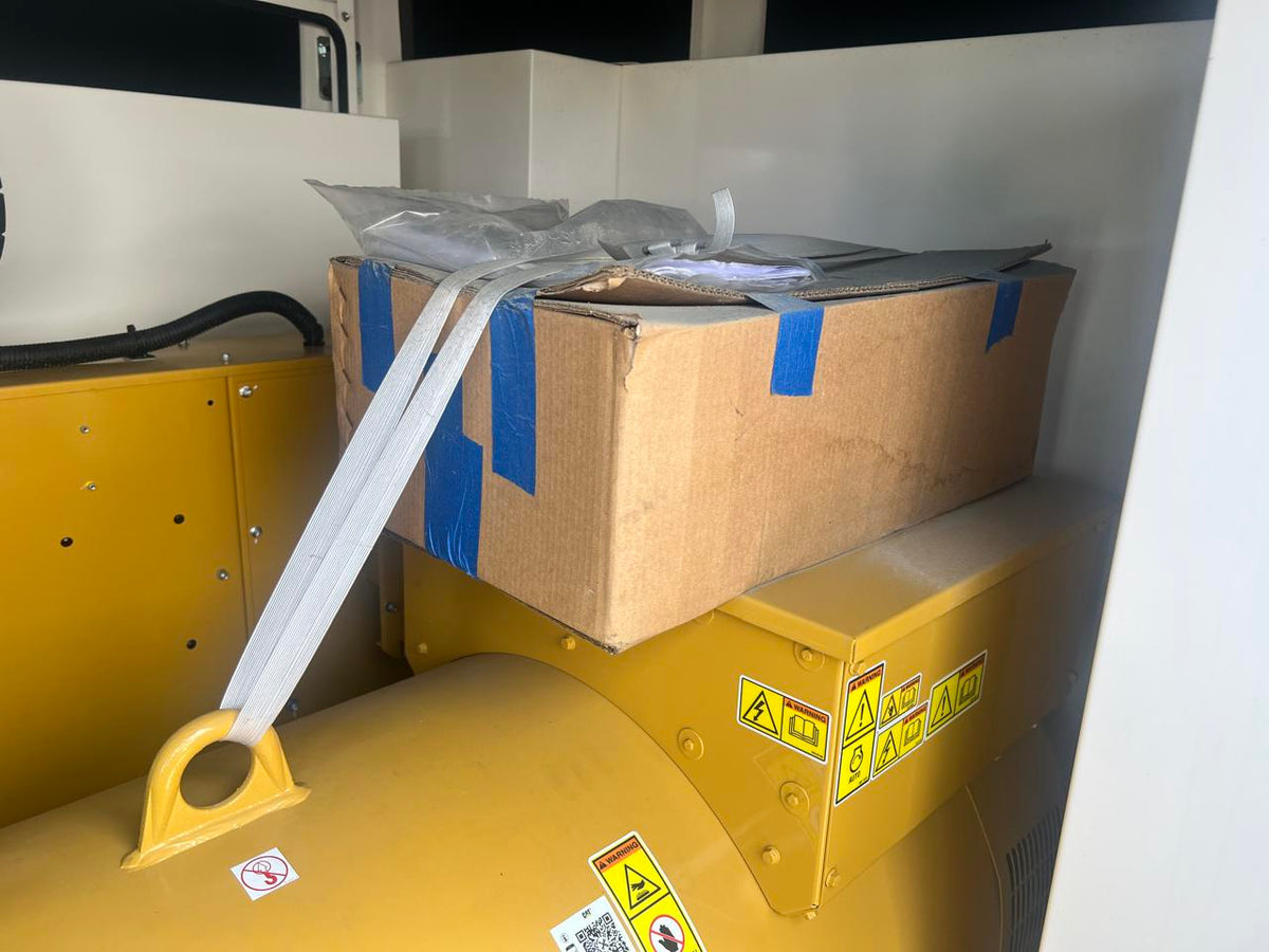 600 kW CAT New Surplus Gen Set with Sound Attenuated Enclosure Year 2023 DSLP1266