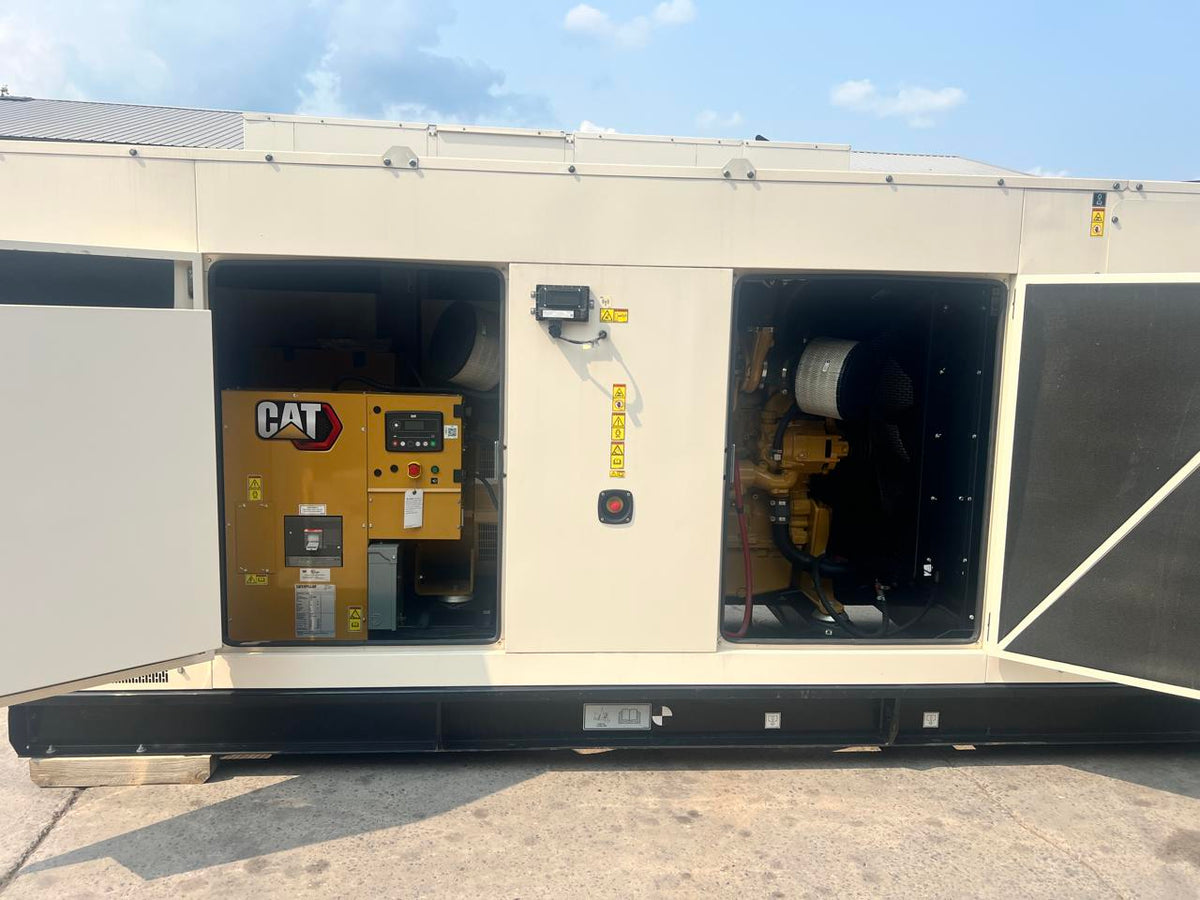 600 kW CAT New Surplus Gen Set with Sound Attenuated Enclosure Year 2023 DSLP1266