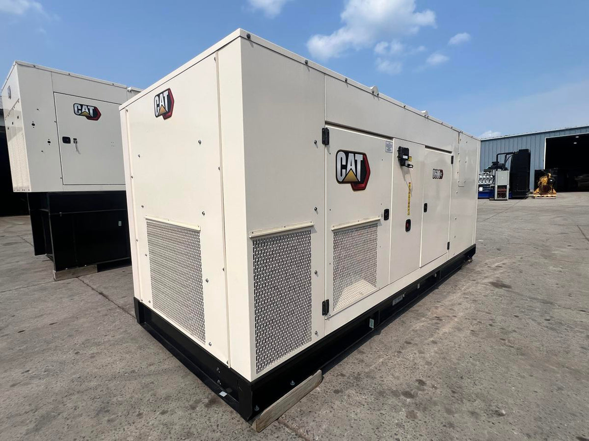 600 kW CAT New Surplus Gen Set with Sound Attenuated Enclosure Year 2023 DSLP1266