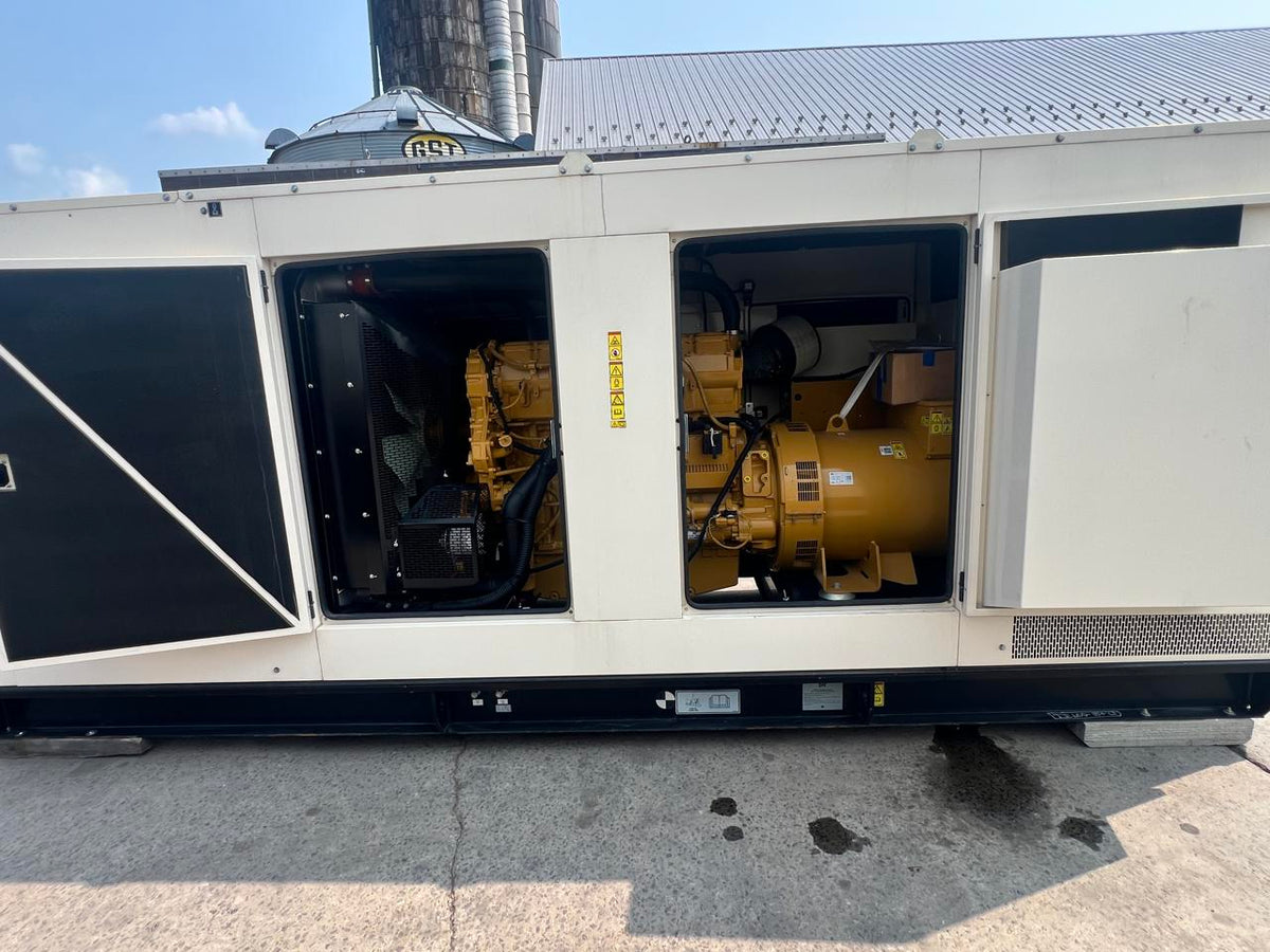 600 kW CAT New Surplus Gen Set with Sound Attenuated Enclosure Year 2023 DSLP1266