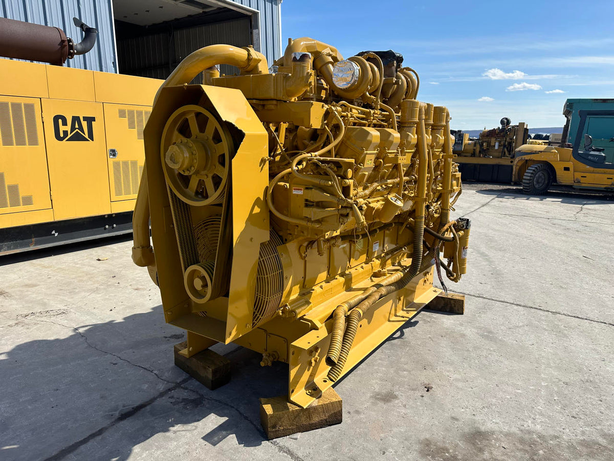 3512B CAT Industrial Engine Take Out of Genset 750 Hours since new DSLP1296