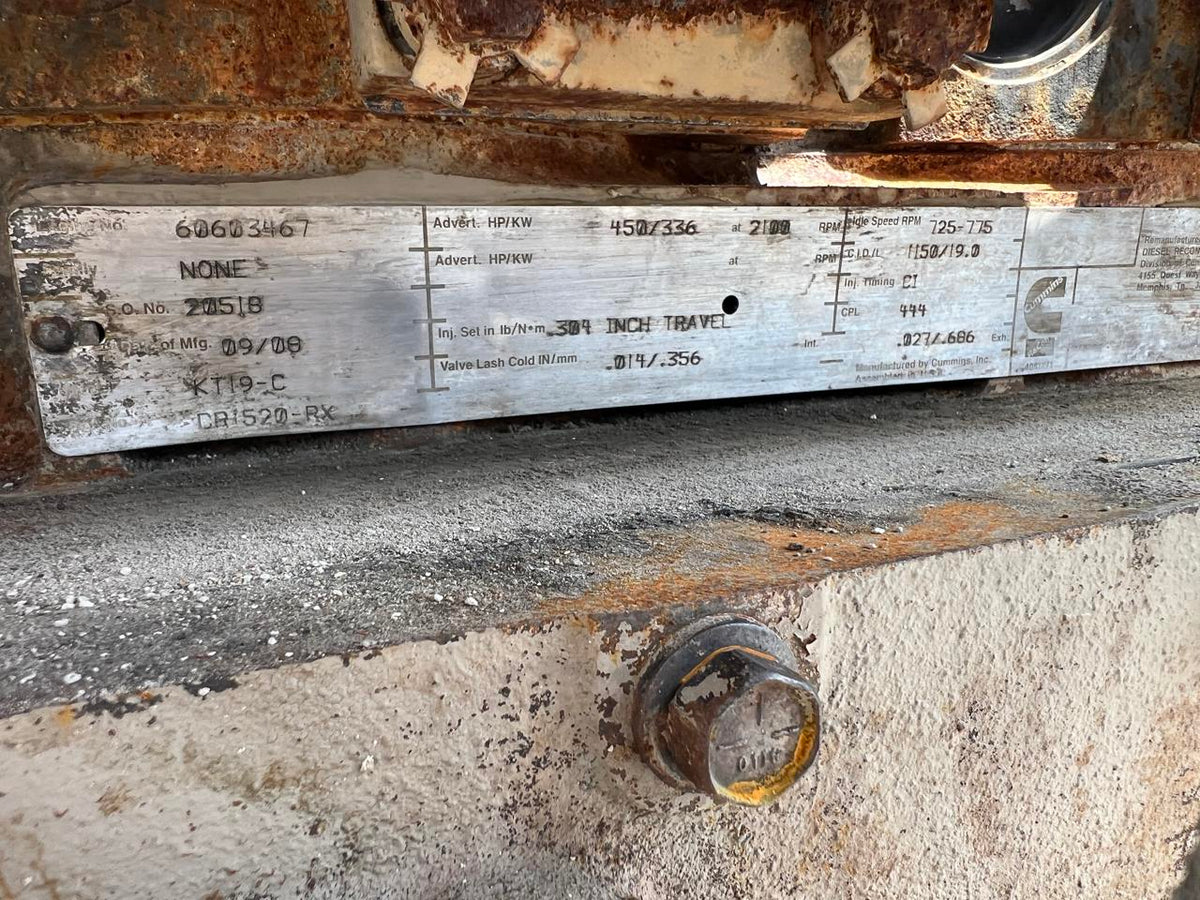 KT19 Cummins Engine Take out of R35 Haul Truck, Low Hour, Reman