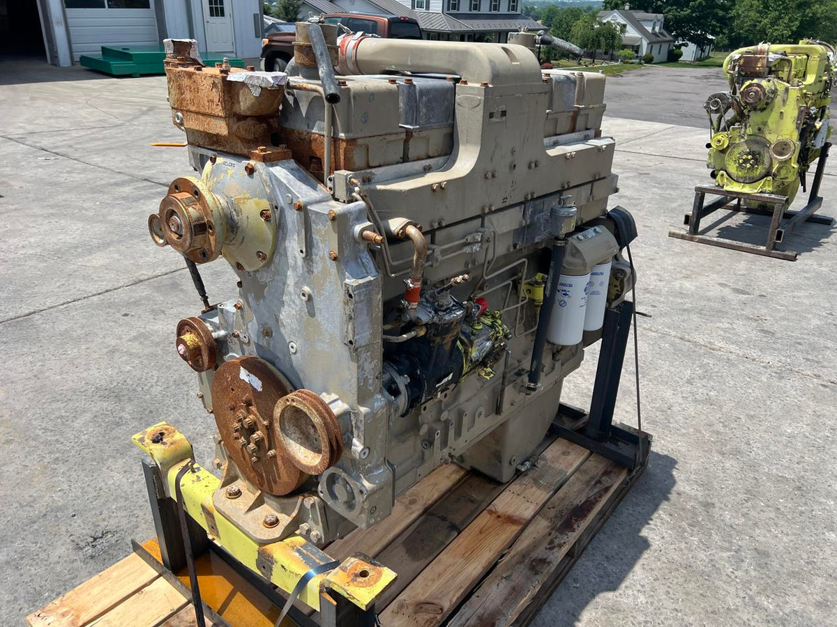 KT19 Cummins Engine Take out of R35 Haul Truck, Low Hour, Reman
