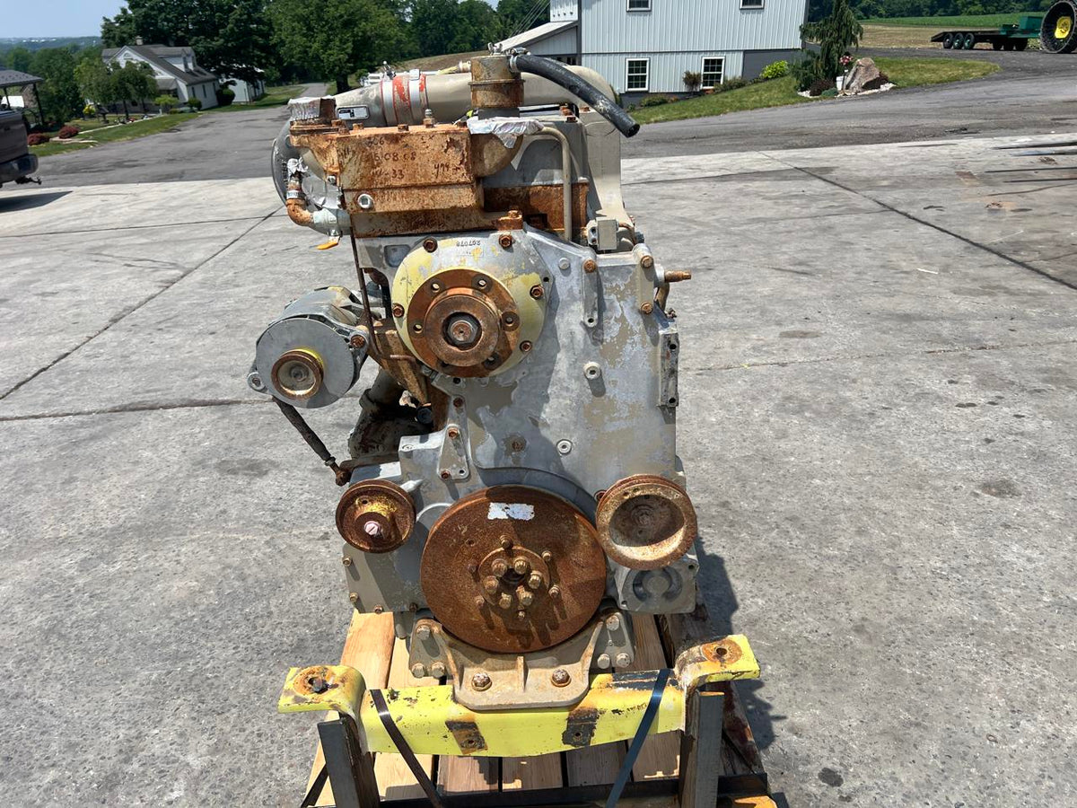 KT19 Cummins Engine Take out of R35 Haul Truck, Low Hour, Reman