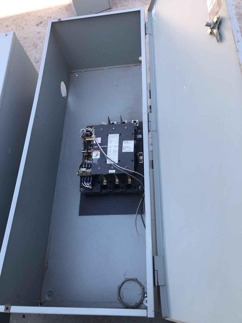 260 Amp Asco Transfer Switch, Type 1 Enclosure, 480 volts