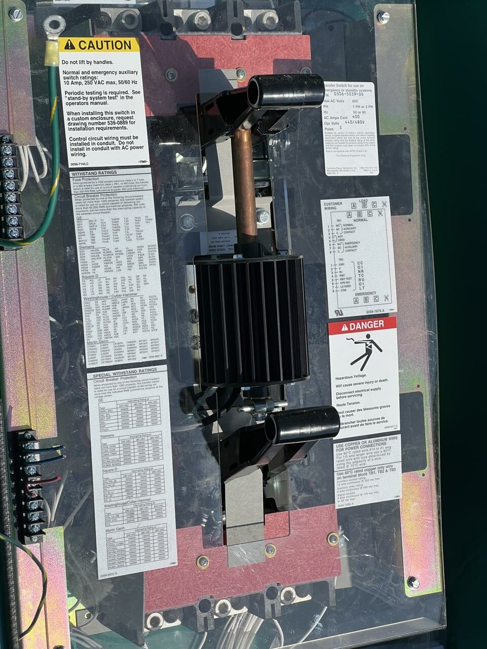 Cummins Automatic Transfer Switch, 400 Amps, Year 2010,  480 Volts, 3 Poles, Nema 1