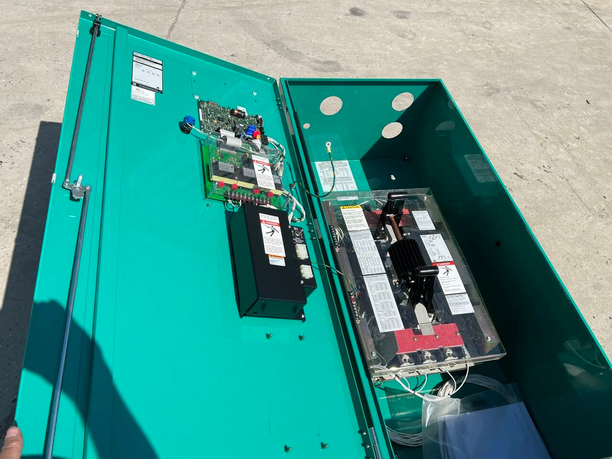 Cummins Automatic Transfer Switch, 400 Amps, Year 2010,  480 Volts, 3 Poles, Nema 1