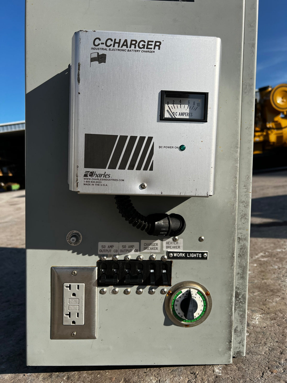 Zenith Automatic Transfer Switch, Service Entrance Rated with Disconnect Breaker, Nema 1