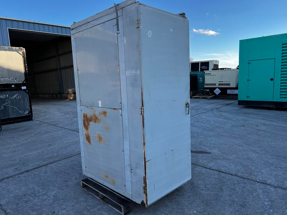Onan/Cummins Automatic Transfer Switch, 1600 Amps, with Nema 3 Enclosure (Roof Panel Missing)