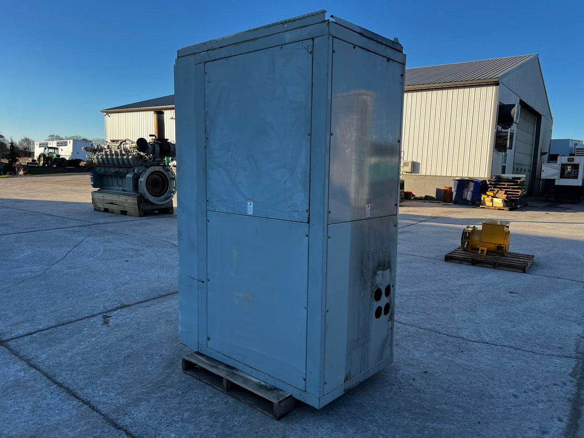 Onan/Cummins Automatic Transfer Switch, 1600 Amps, with Nema 3 Enclosure (Roof Panel Missing)