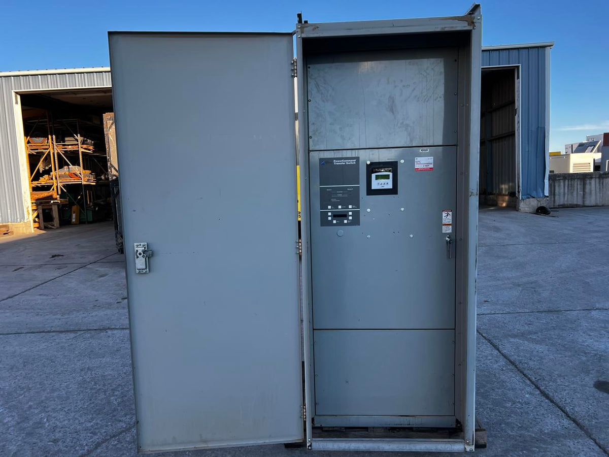 Onan/Cummins Automatic Transfer Switch, 1600 Amps, with Nema 3 Enclosure (Roof Panel Missing)