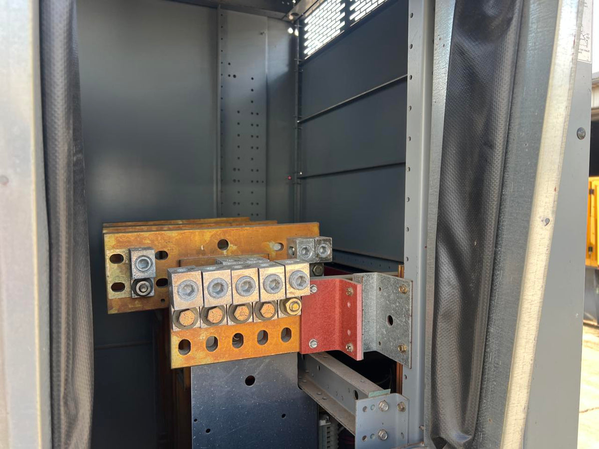 3000 A Square D Disconnect Breaker in Cabnet
