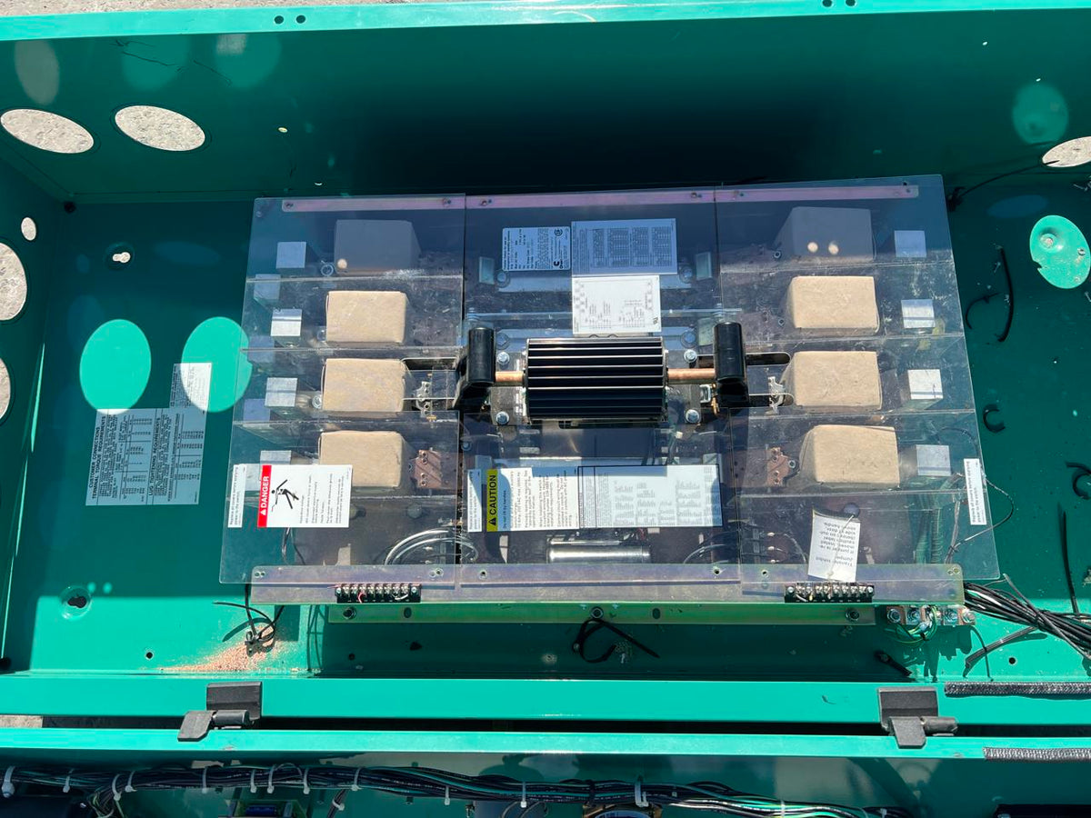 Onan/Cummins Automatic Transfer Switch, 800 A, Nema 1 Enclosure