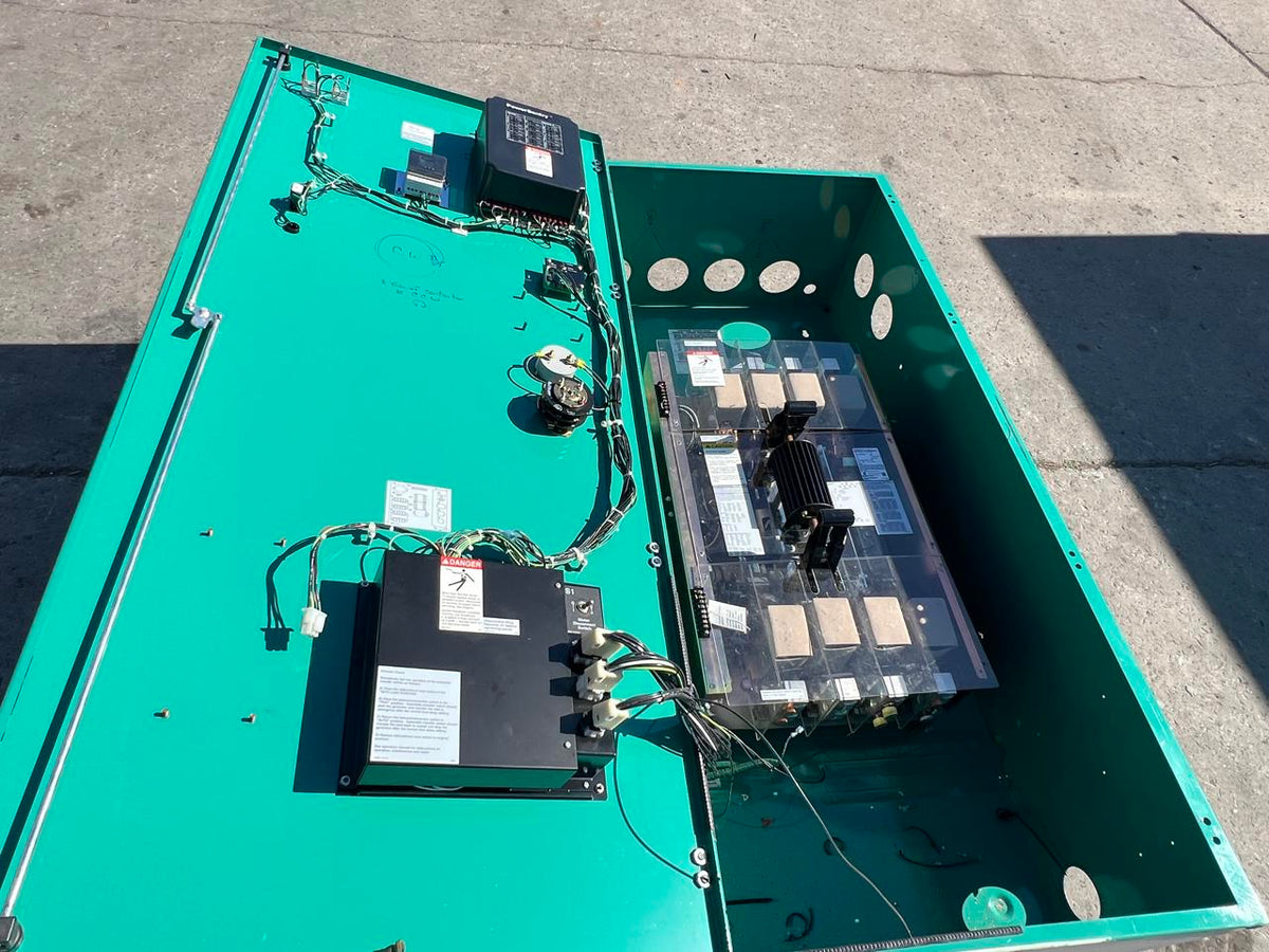 Onan/Cummins Automatic Transfer Switch, 800 A, Nema 1 Enclosure
