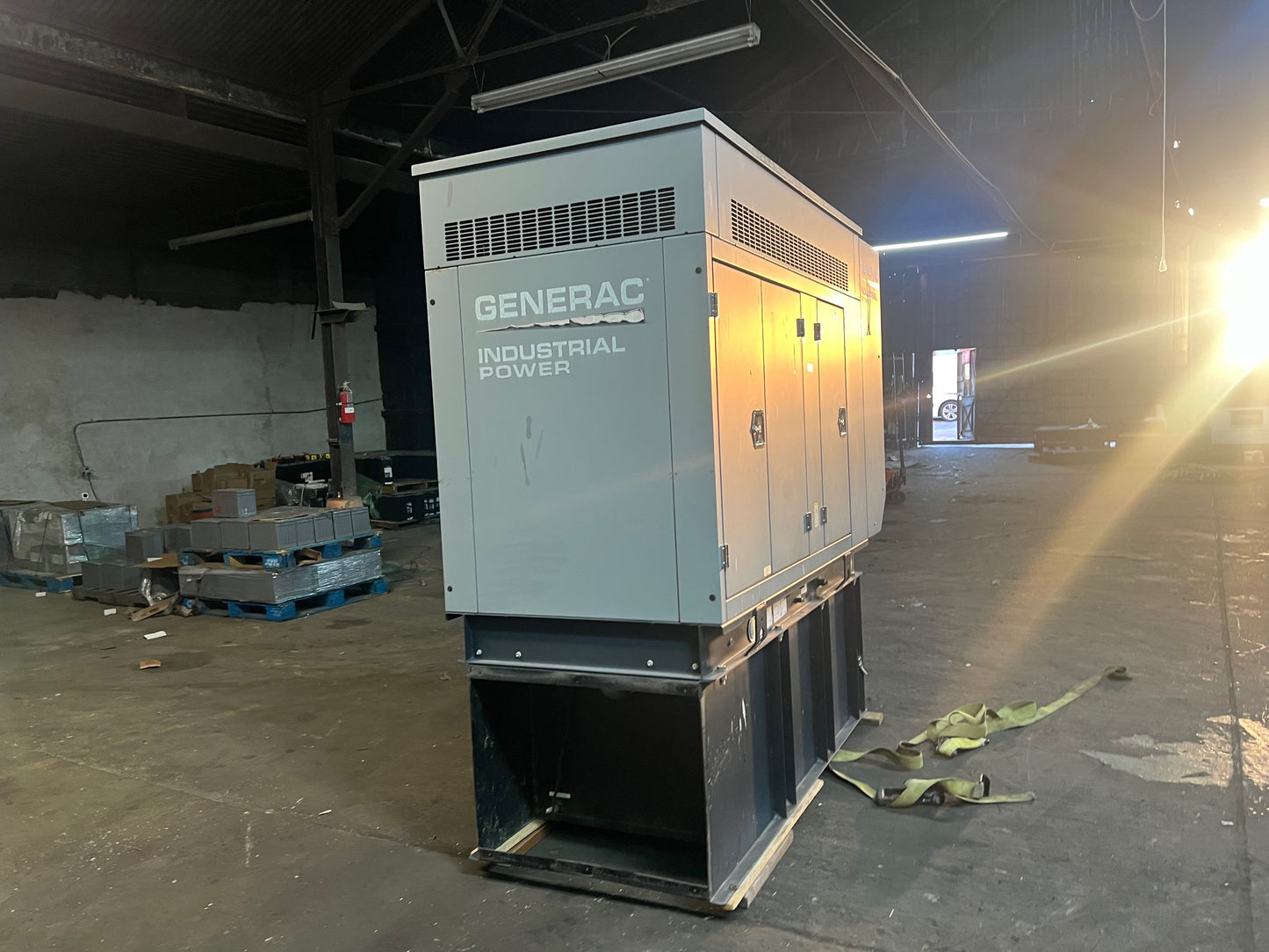 15KW Generac Industrial Generator 1PH Diesel Cummins 2400 Engine 100 Hrs 2016 TESTED