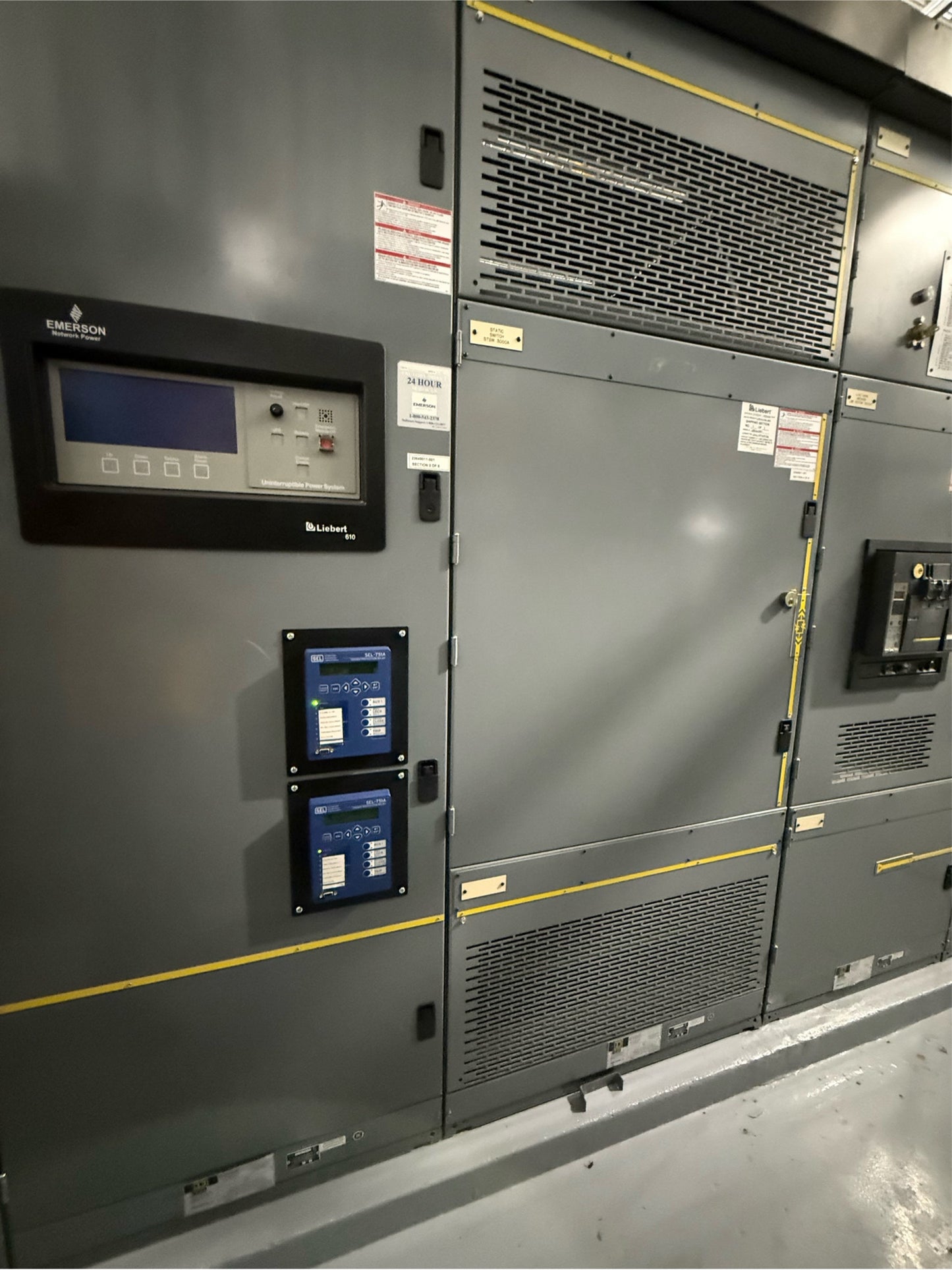3000A Square D QED  6 Section Switchgear 480Y/277 6 Breaker & System Control Cabinet SCC