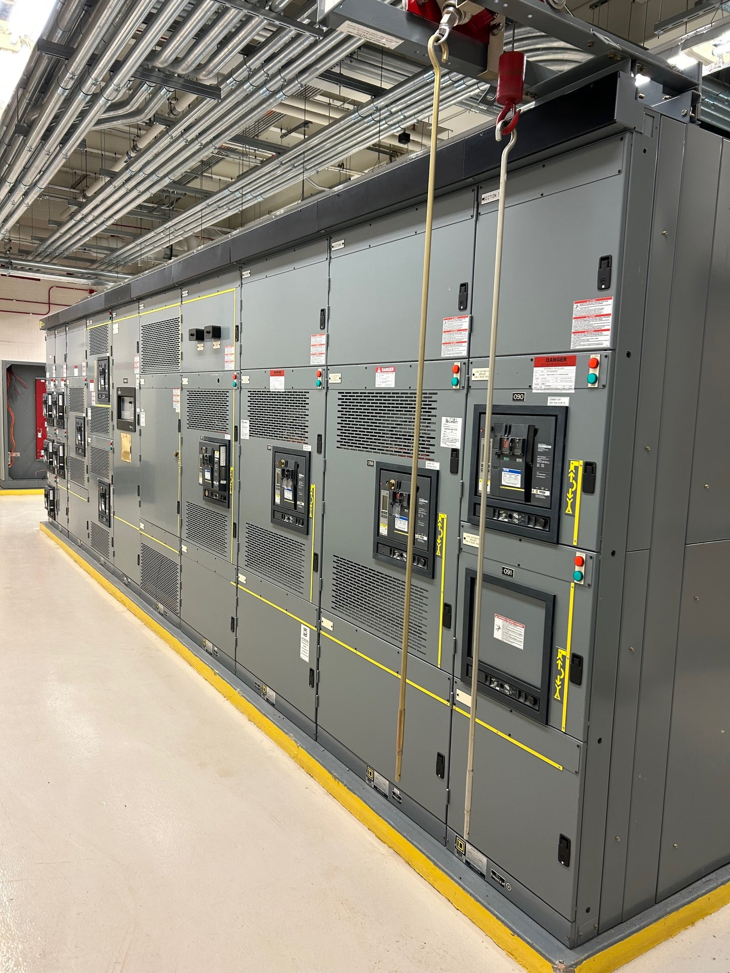 Square D QED-6 Power Style 10 Section Switchgear 4000A 480/277V 60hz 3PH 23590911-001 Never Energized!