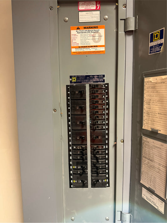 Square D NQO-42444-2 27 Breaker Panelboard 225A 240V (SKU: 110337)