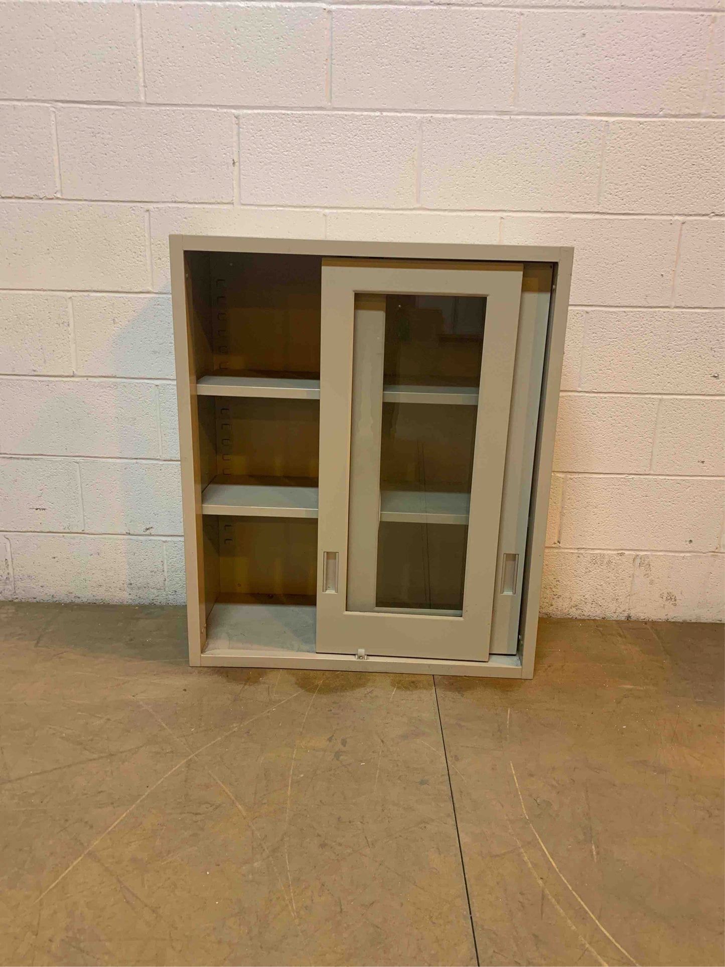 30" Recessed Overhead Cabinet (Q16594)(Q16594)