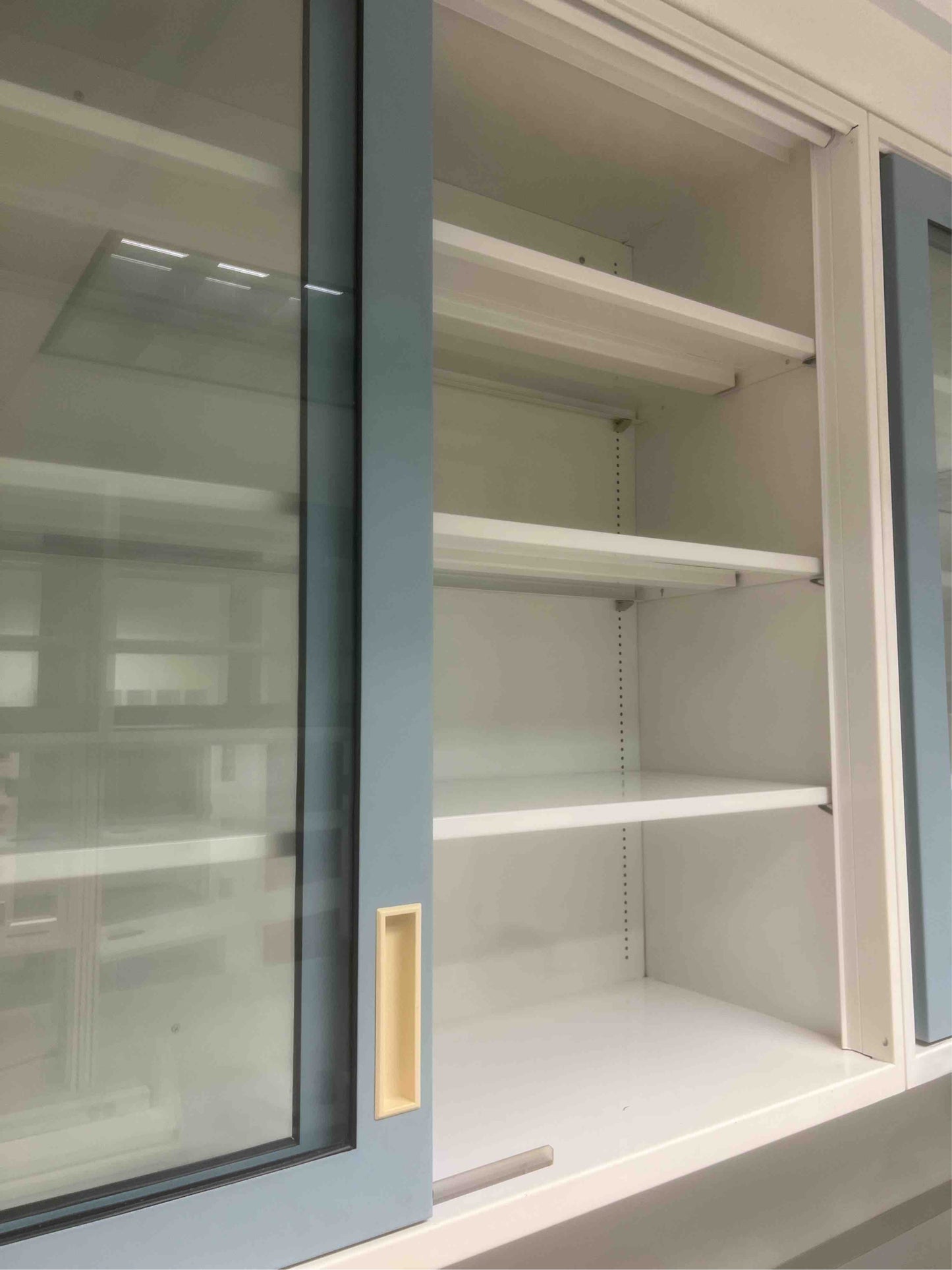 Fisher Hamilton 4' overhead cabinet(5364AA)